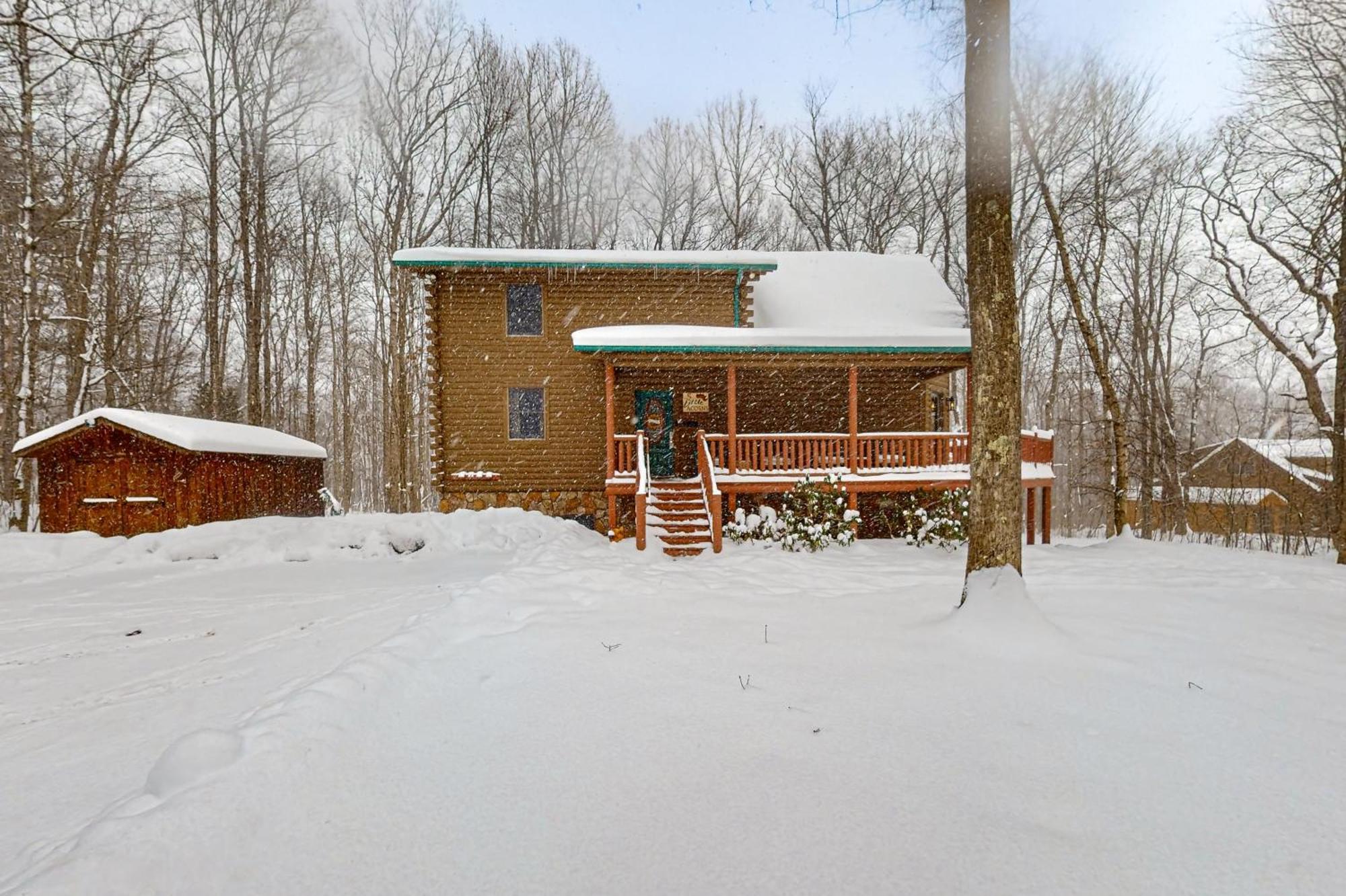 5 Little Acorns Villa McHenry Exterior photo