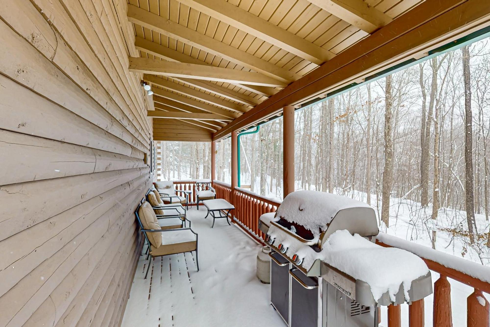 5 Little Acorns Villa McHenry Exterior photo