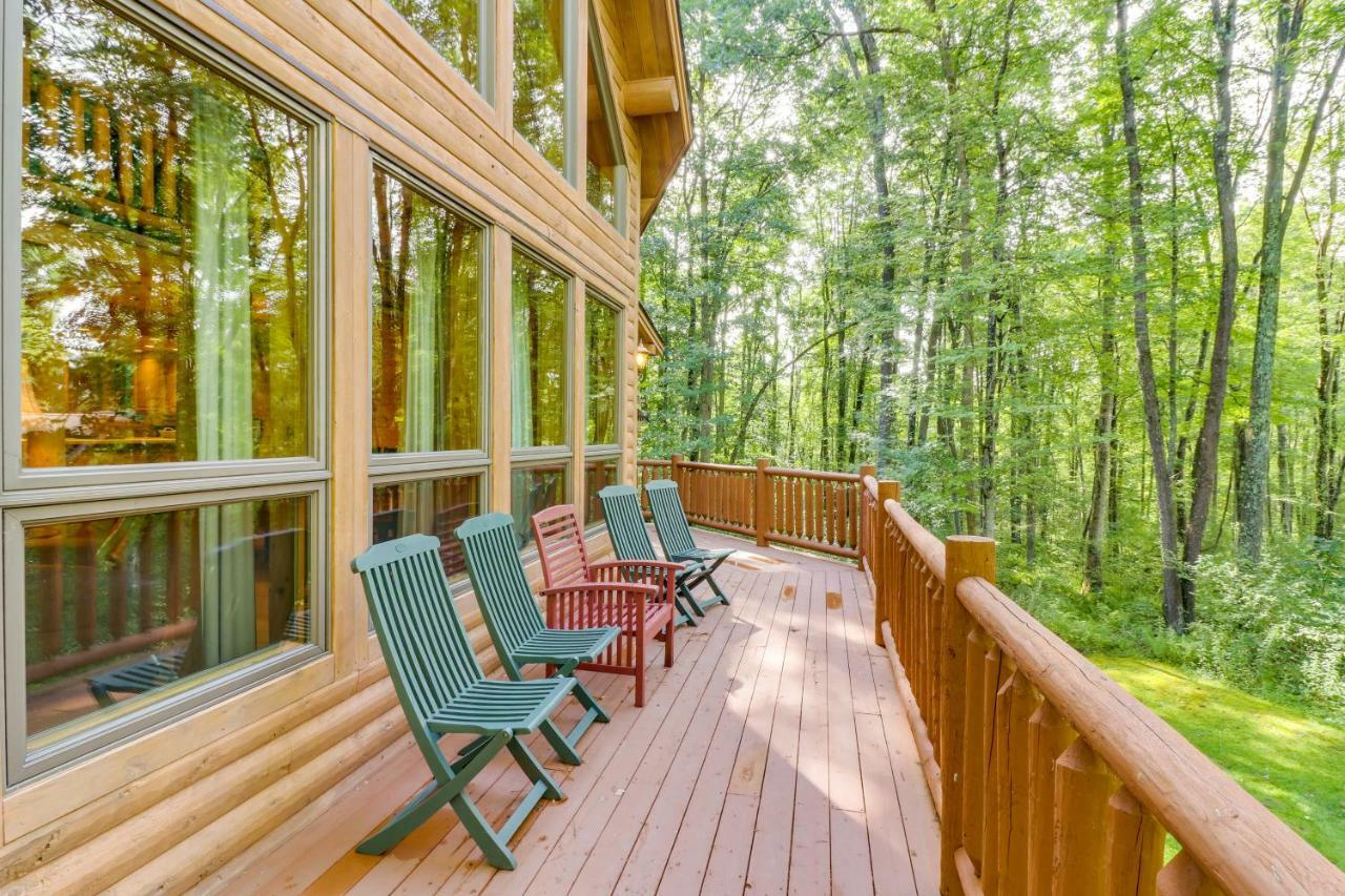 5 Little Acorns Villa McHenry Exterior photo